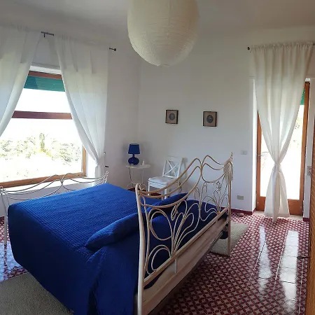 Il Rifugio Capri Bed & Breakfast 3*